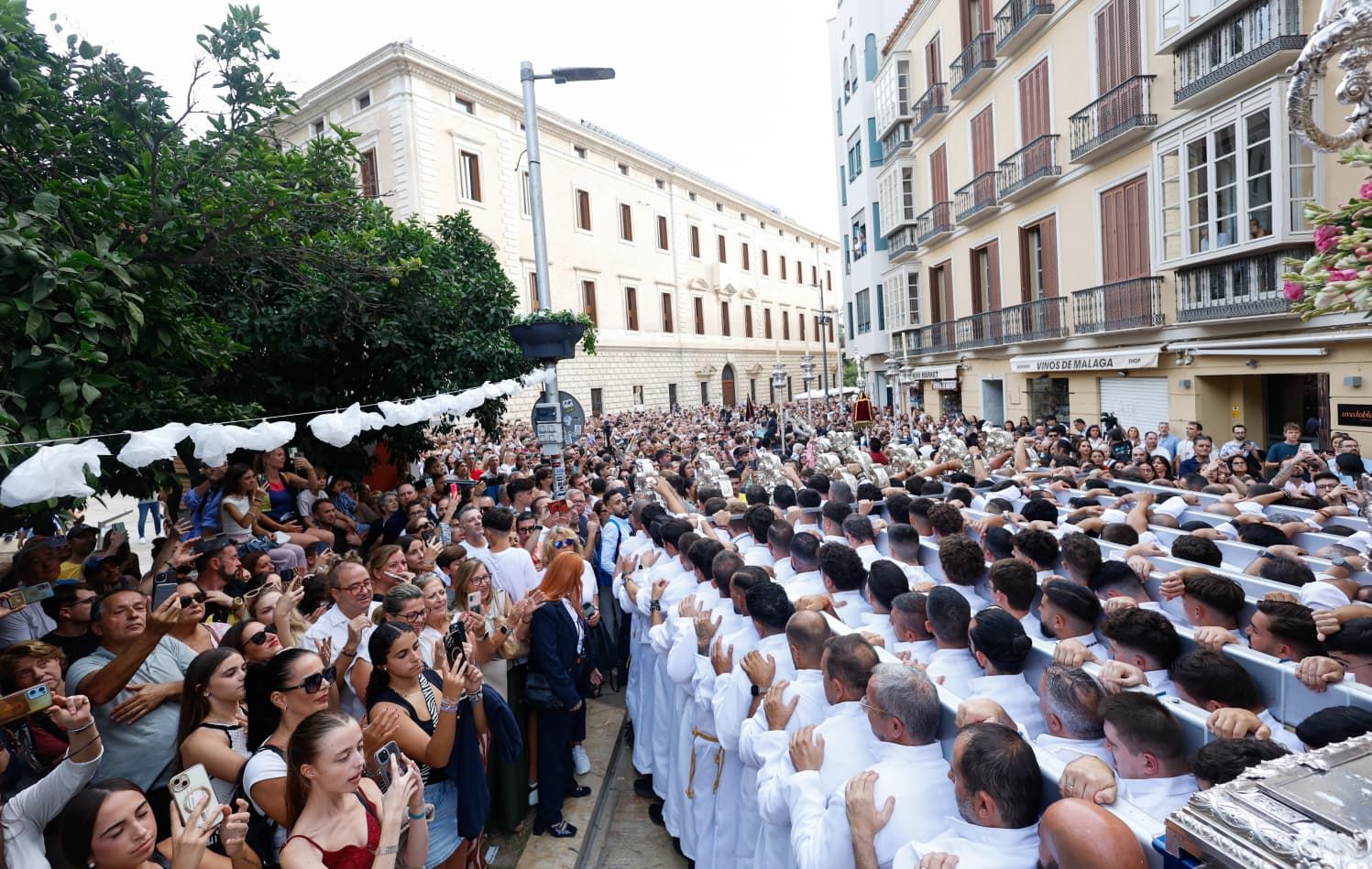 La procesión extraordinaria de la Virgen del Gran Perdón por el centenario de la Hermandad del Prendimiento, en imágenes