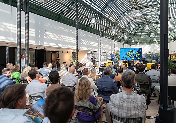 La presentación convocó tanto a posibles inversores como representantes de despachos profesionales y de empresas interesadas en la internacionalización de sus inversiones.