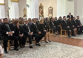 Asistentes a la celebración religiosa de Los Verdes.