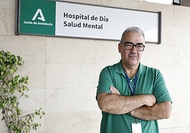 En la imagen, Francisco Javier González Mesa, supervisor de enfermería de la Unidad de Salud Mental de la Axarquía.