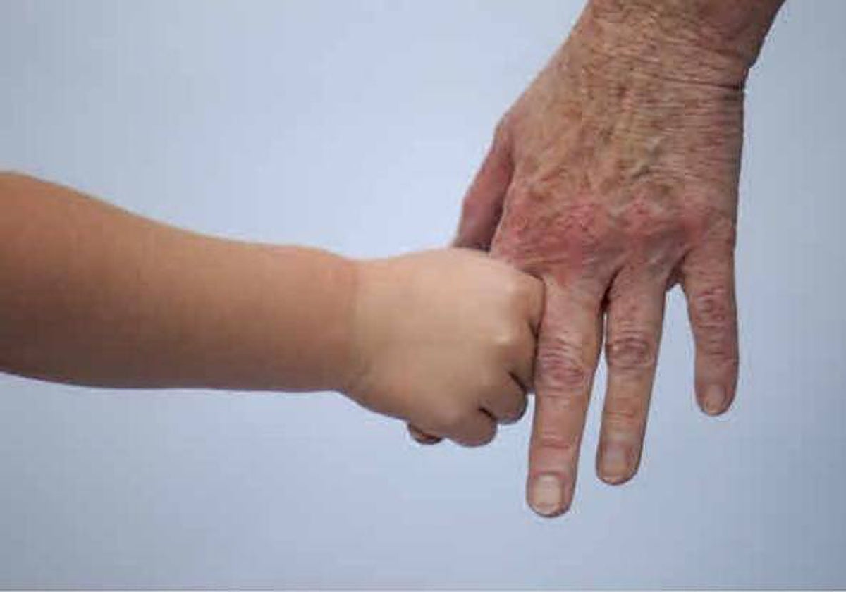 Sentencia pionera: reconocen el complemento por brecha de género en su pensión a una jubilada por cuidar de su nieta