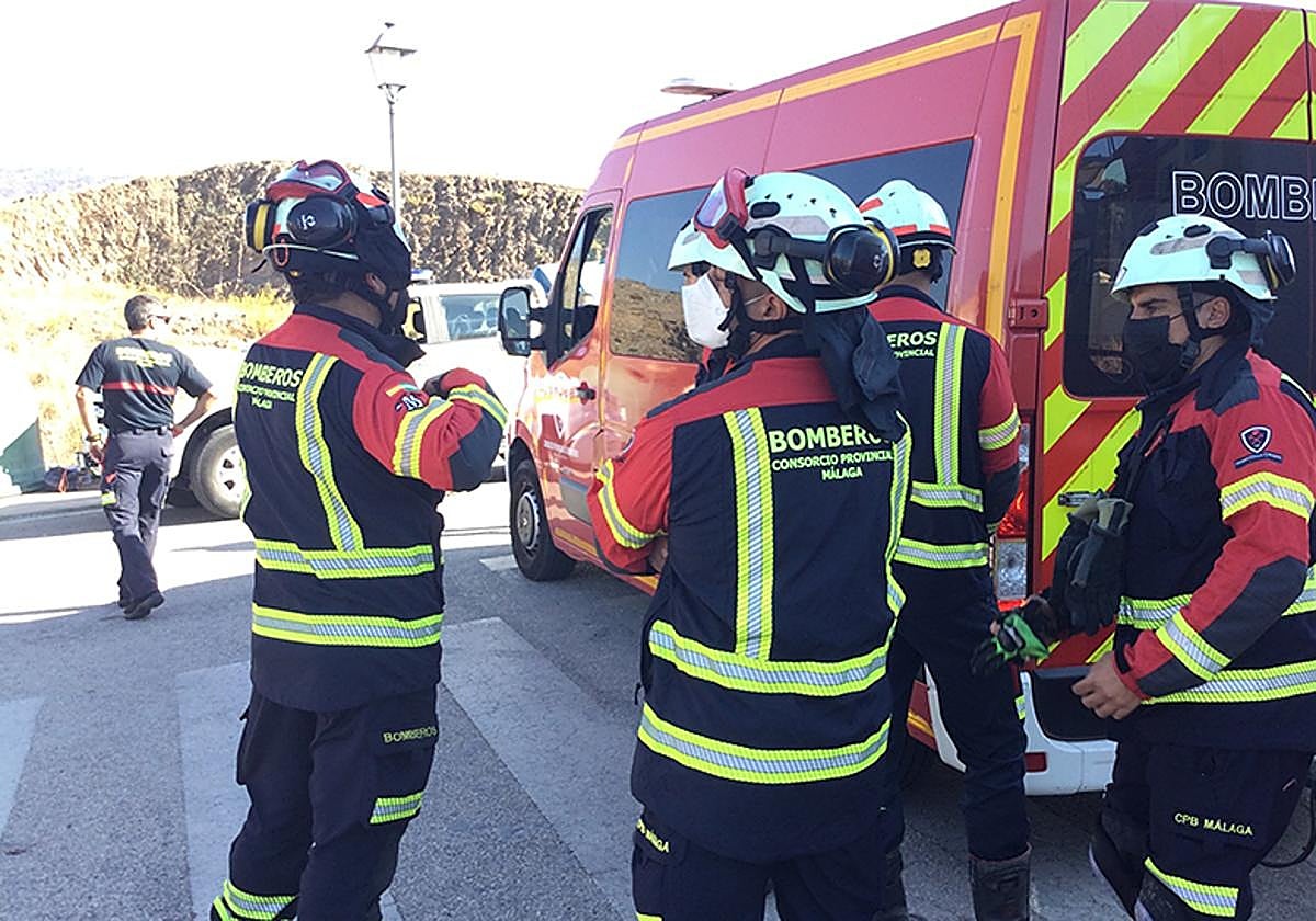 Muere un obrero de 25 años al quedar sepultado cuando cavaba una zanja junto a una casa en Alcaucín