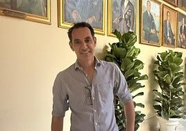 MIguel Díaz, en la planta noble de la Casona.