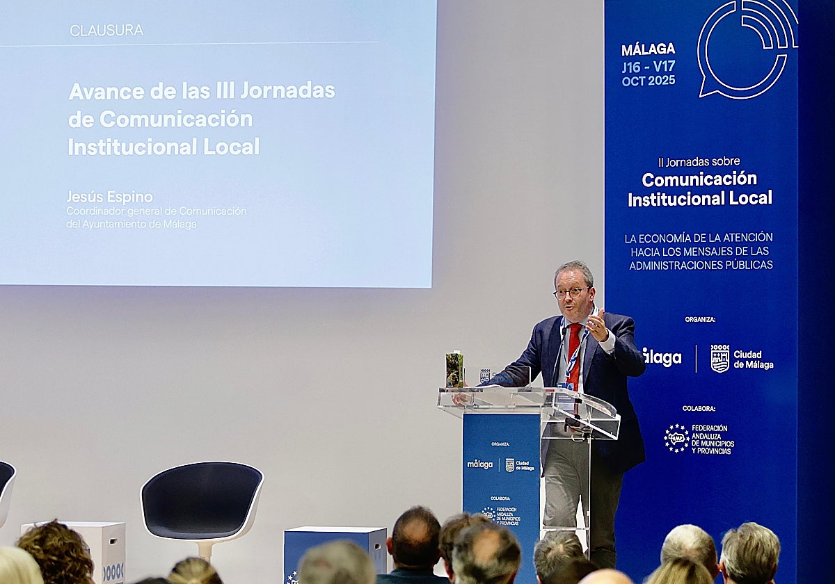 El coordinador general de Comunicación del Ayuntamiento de Málaga, Jesús Espino, en el cierre de las jornadas.