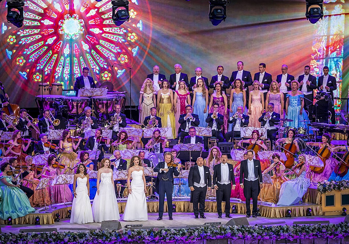 Imagen principal - André Rieu, el rockstar de la música clásica con millones de seguidores: «Soy un tipo normal»