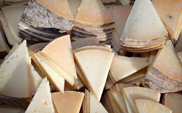 Retiran un queso francés vendido en España por contaminación con Escherichia coli