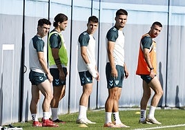 Dorrio, Jauregi, Gabilondo, Chupete y Puga, en el entrenamiento del miércoles.