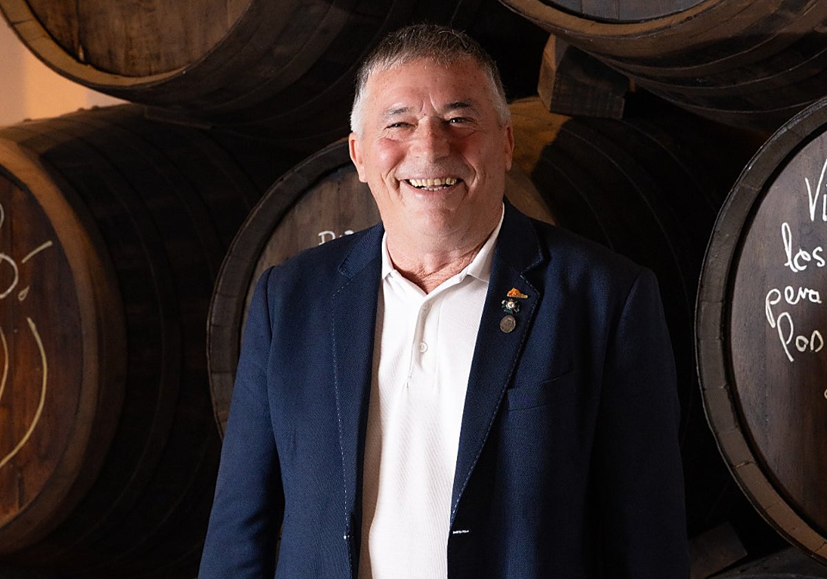 Pepe Cobos, en la emblemática bodega El Pimpi.