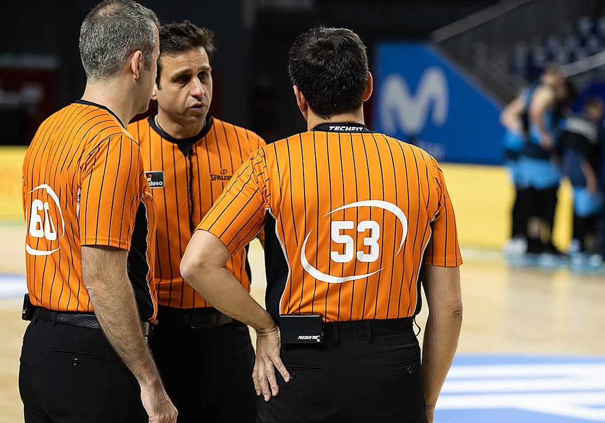 El Tenerife-Unicaja ya tiene árbitros