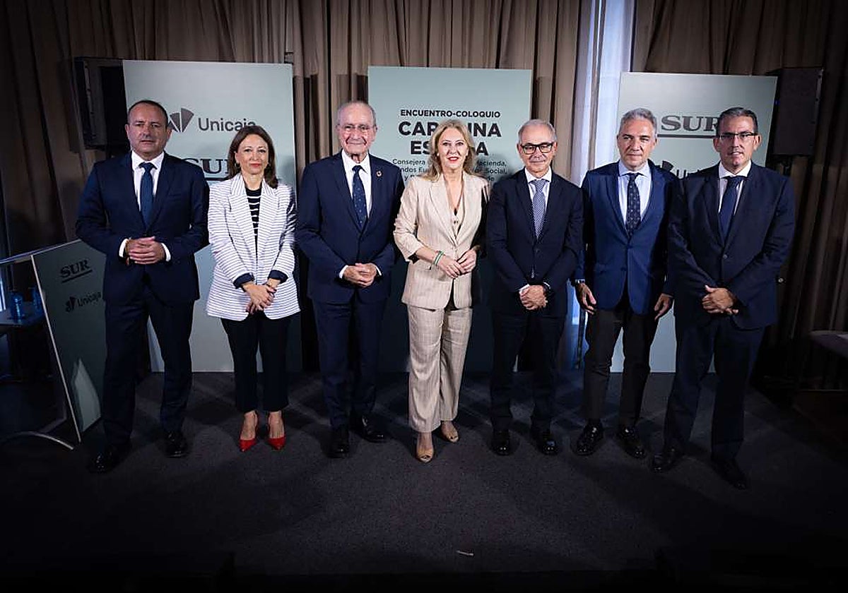Manolo Castillo, Patricia Navarro, Francisco de la Torre, Carolina España, Isidro Rubiales, Elías Bendodo y Sergio Corral, en el encuentro organizado por SUR.
