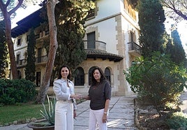 La directora de División de Actividades, Comunicación e Imagen de la Fundación Unicaja, Cristina Rico, y la decana del Colegio de Arquitectos de Málaga, Susana Gómez de Lara, han suscrito la colaboración