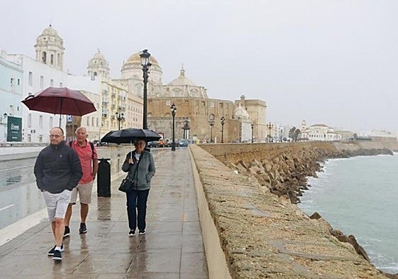 Lluvias «localmente fuertes» y tormentas este domingo en Andalucía: activan avisos en dos provincias