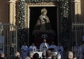 La procesión extraordinaria de la Virgen de la Trinidad, en imágenes