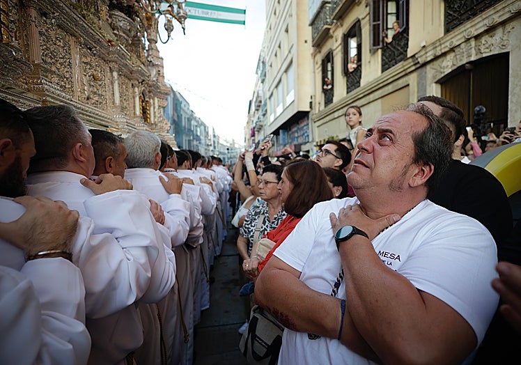 La de este sábado ha sido una jornada de muchas emociones para los hermanos y devotos de la Virgen de la Trinidad.