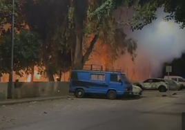 Sobresalto de madrugada en Teatinos: arde una extensión «grande» de matorral en el parque de La Laguna