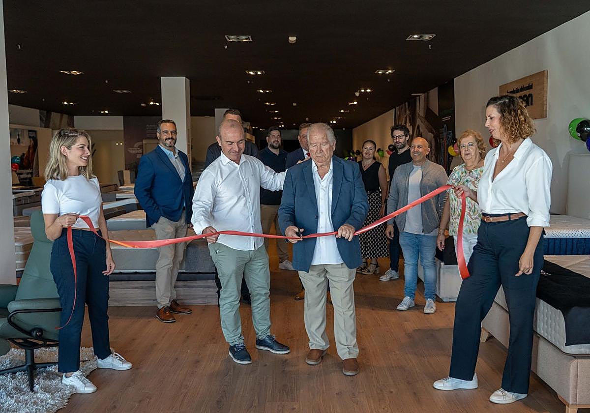 Manuel Guerrero, fundador MiColchón, inaugura la nueva tienda de Mijas.
