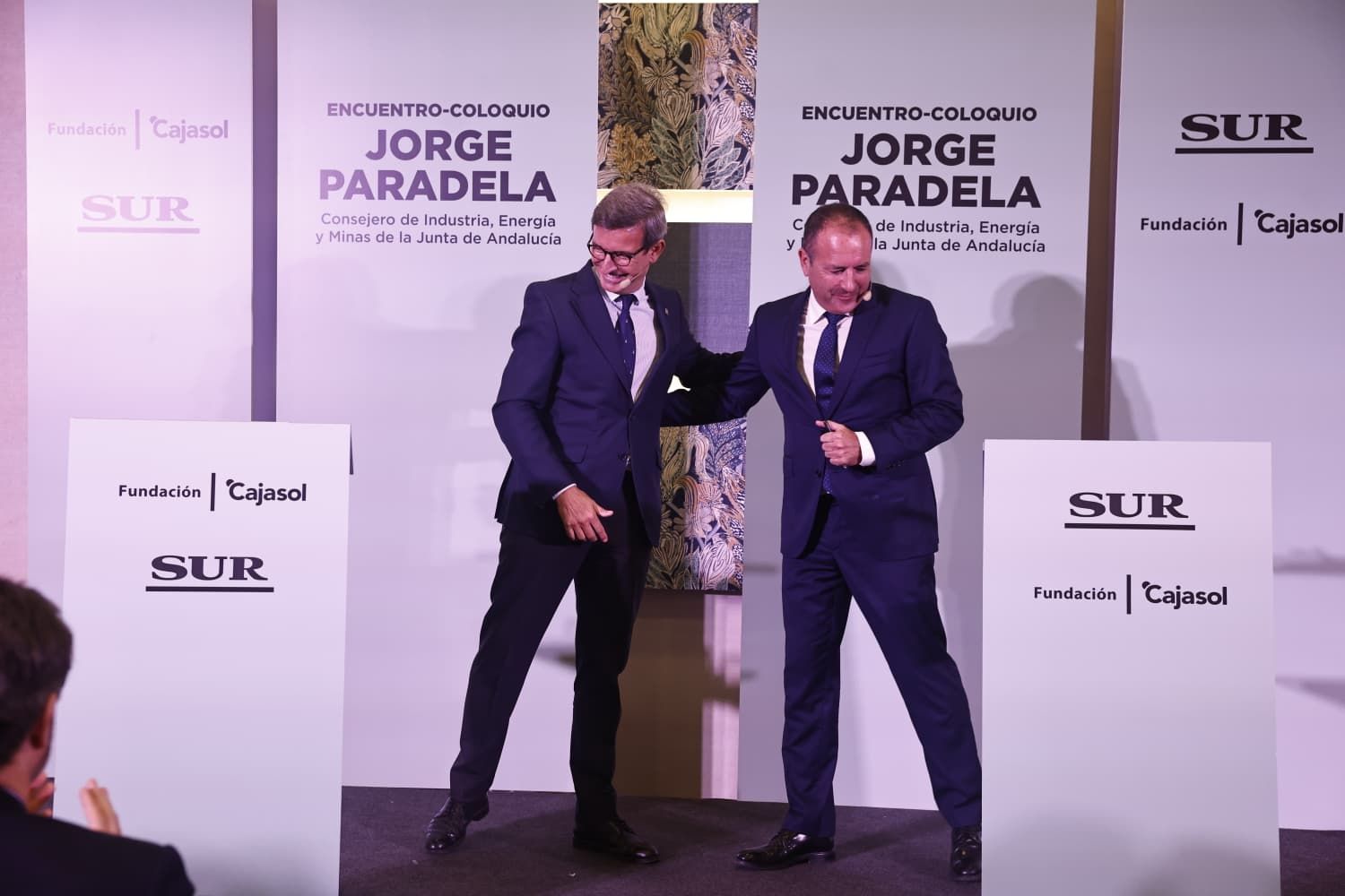 El foro SUR con el consejero Jorge Paradela, en imágenes