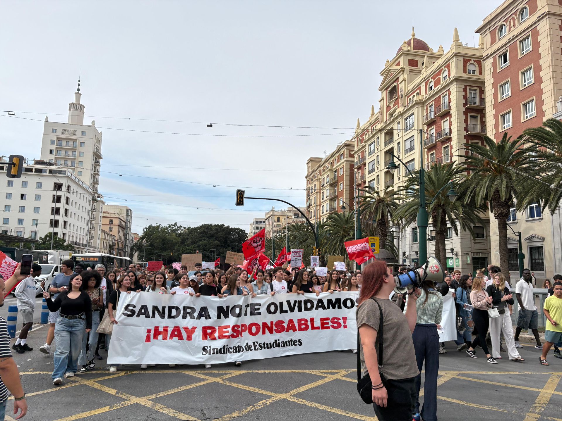 Cientos de personas se manifiestan en Málaga contra el bullying