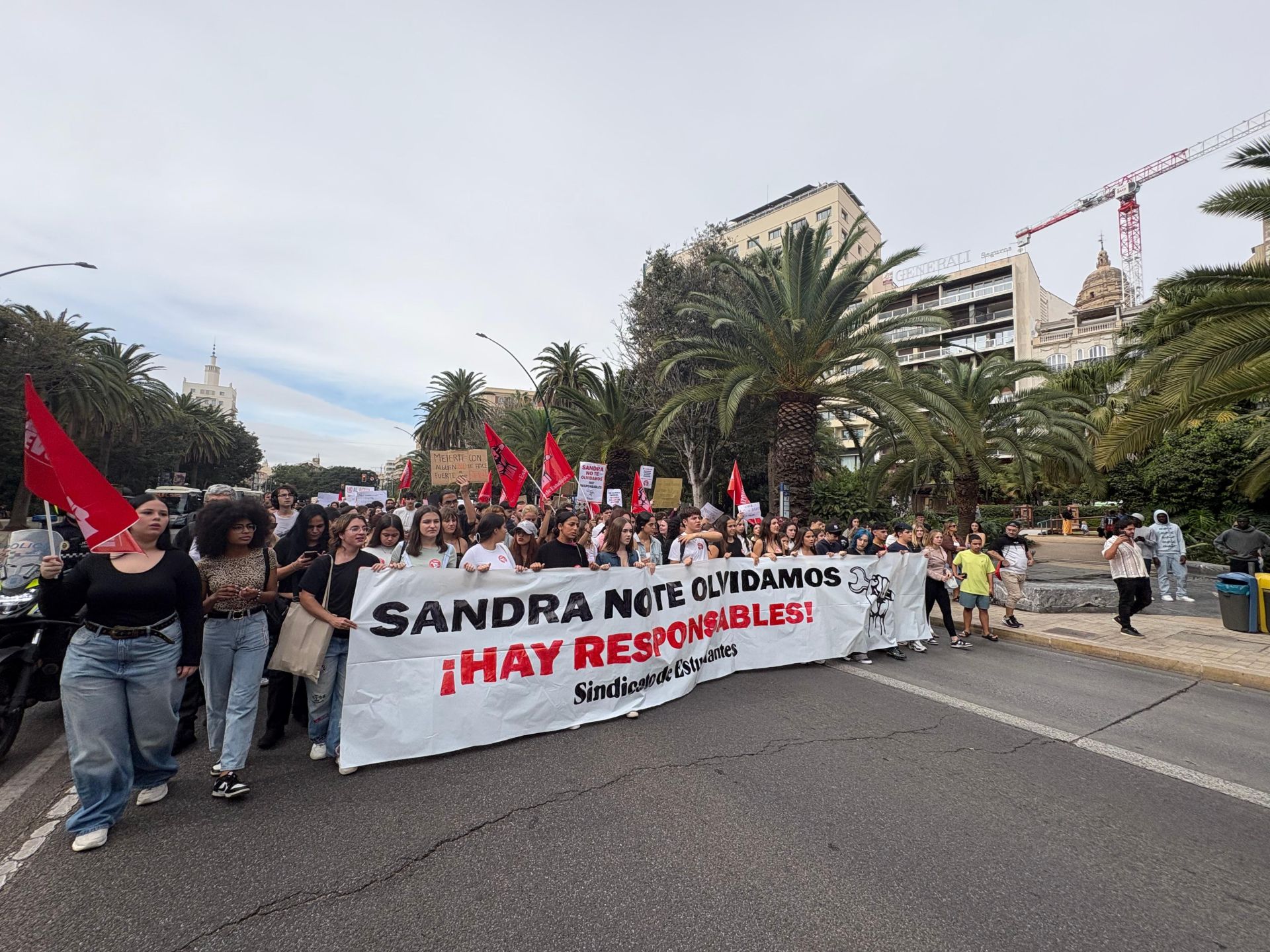 Cientos de personas se manifiestan en Málaga contra el bullying
