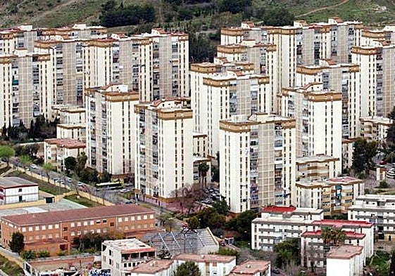 Tirotean la fachada de un edificio en Palma-Palmilla: se cuela una bala por la ventana