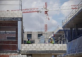 Obras de viviendas de protección oficial al oeste del campus de Teatinos.
