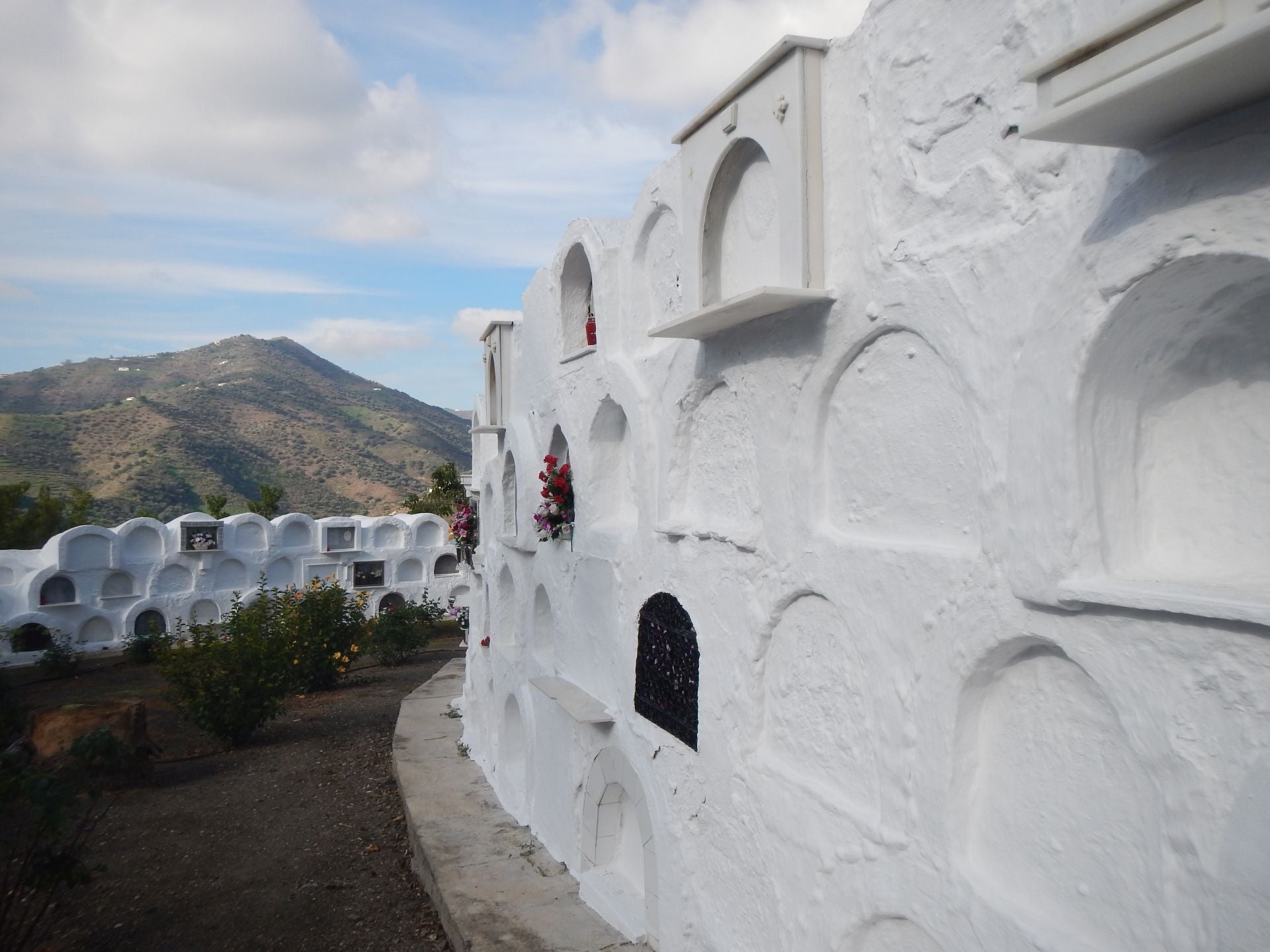 La construcción del camposanto podría estar vinculada con la masonería