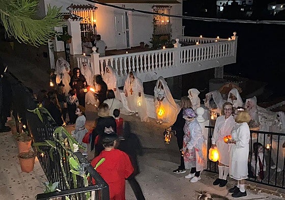 Tradiciones perdidas y recuperadas del Día de Todos los Santos y sus vísperas en Málaga
