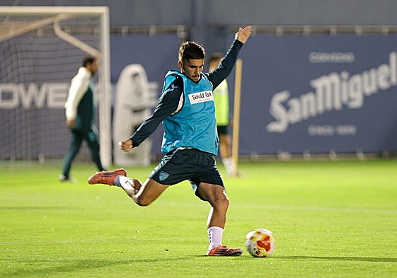 Chupete, durante un entrenamiento preparatorio para el partido de Copa del Rey.