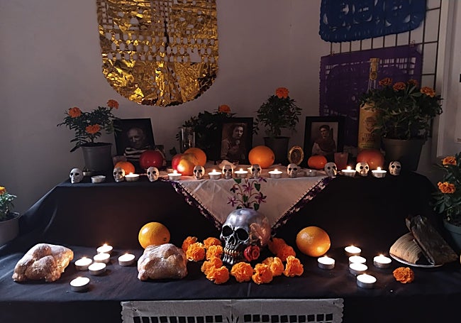Tradicional altar mexicano del Día de los Muertos.