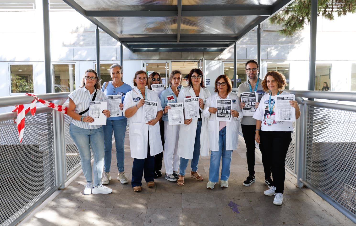 La huelga de técnicos superiores sanitarios en Málaga, en imágenes