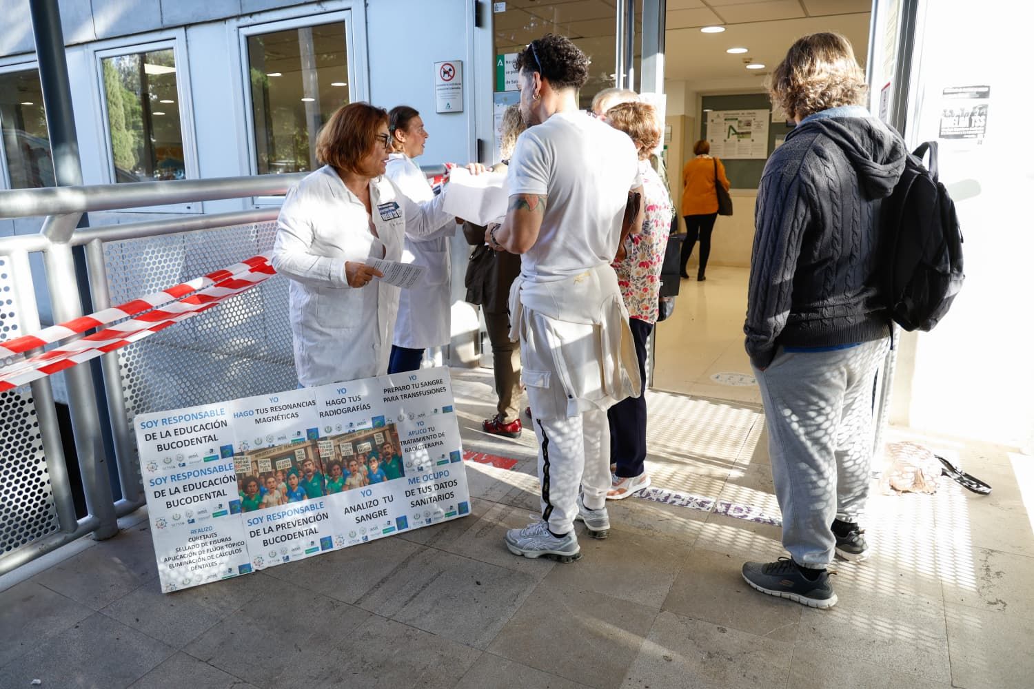 La huelga de técnicos superiores sanitarios en Málaga, en imágenes