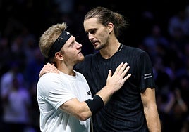 La despedida en la red entre Davidovich y Zverev tras la derrota del malagueño, que fue felicitado por el alemán por su gran temporada.