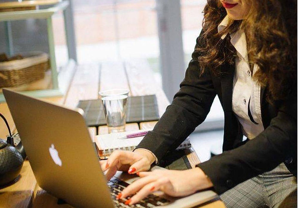 Una empresa deberá indemnizar con 9.000 euros a una mujer tras dejar su empleo por un contrato que luego dieron a un familiar