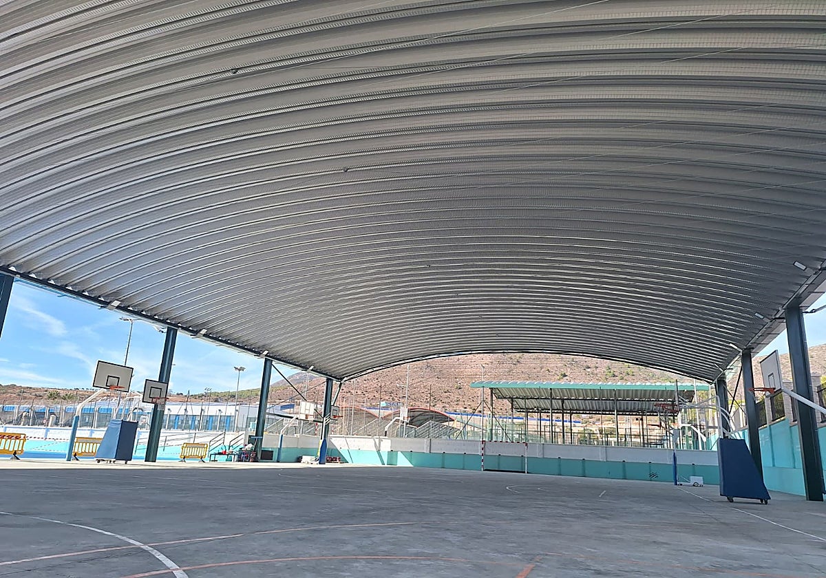 Cubierta de la pista de patinaje de Torremolinos.