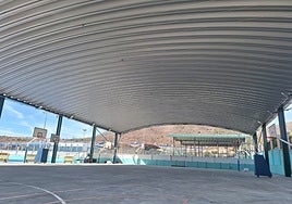 Cubierta de la pista de patinaje de Torremolinos.