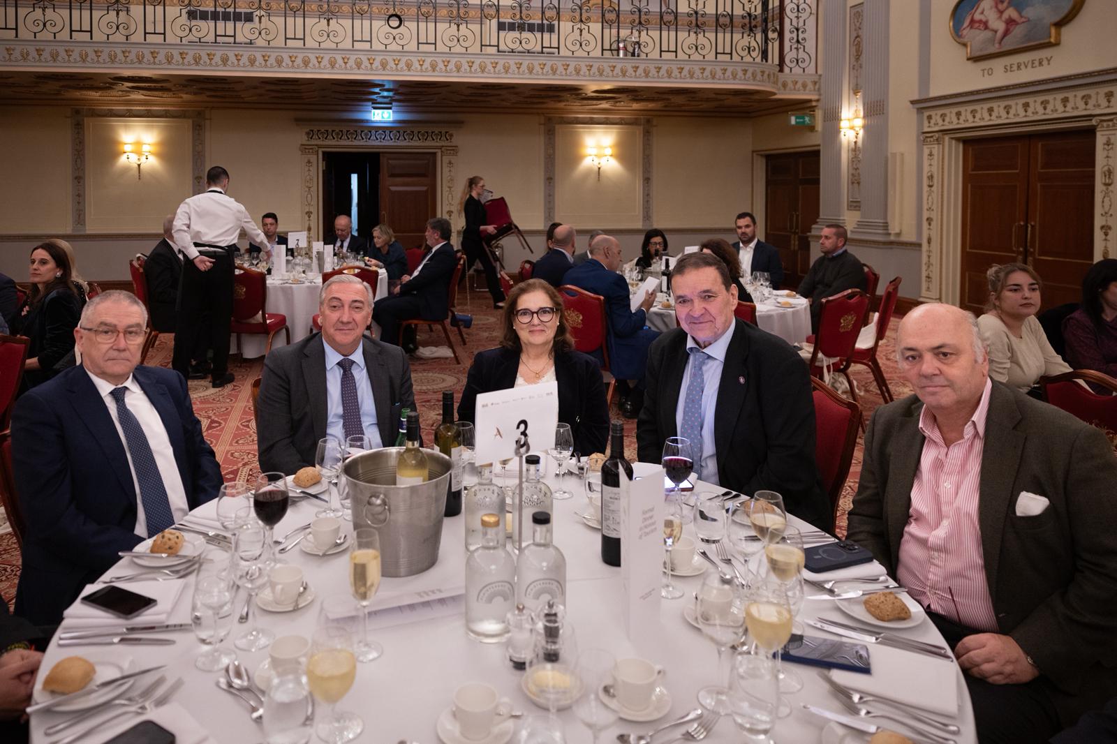 Cena de SUR en la World Travel Market 2025