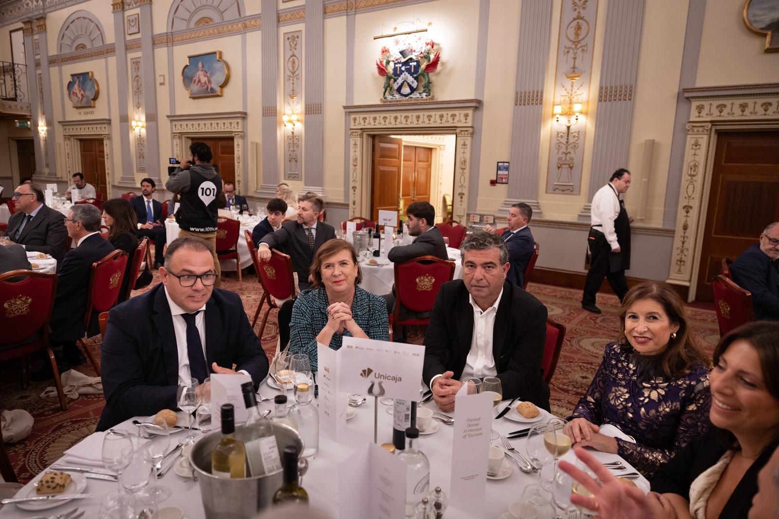 Cena de SUR en la World Travel Market 2025