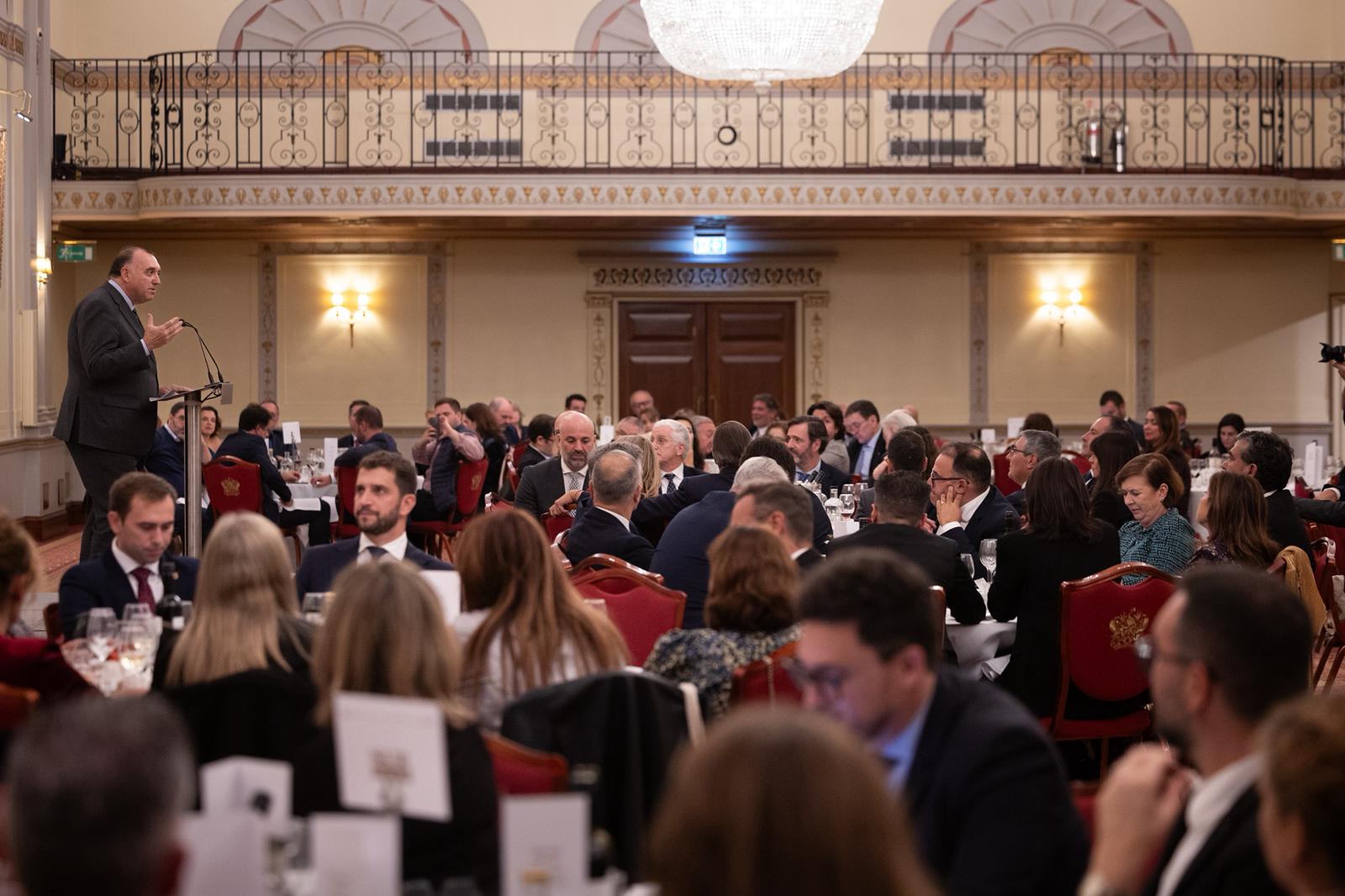 Cena de SUR en la World Travel Market 2025