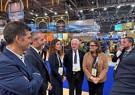 Marta Huete conversa con la Secretaria de Estado de Turismo, el director de Turespaña y el de la Oficina Española de Turismo en Londres.