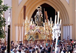 La Virgen del Carmen de Huelin, a su salida de la parroquia de San Patricio.