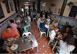 La churrería abrió en 1945 en la calle Plaza de Toros Vieja.