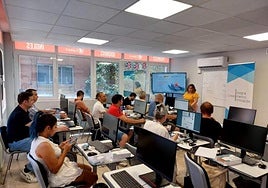 Impulsa tu perfil profesional: 90 plazas gratuitas en IA, IoT y Realidad Virtual con enfoque 5G