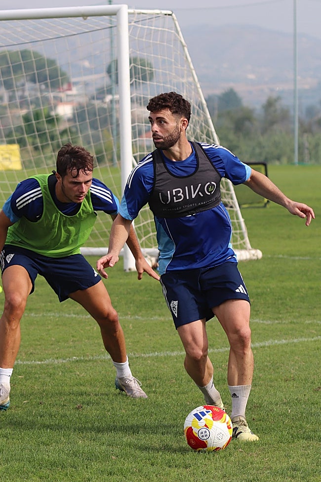 Rodri Ríos, en un entrenamiento del Marbella.