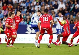 Rafa consigue con este lanzamiento el primer gol del Málaga.