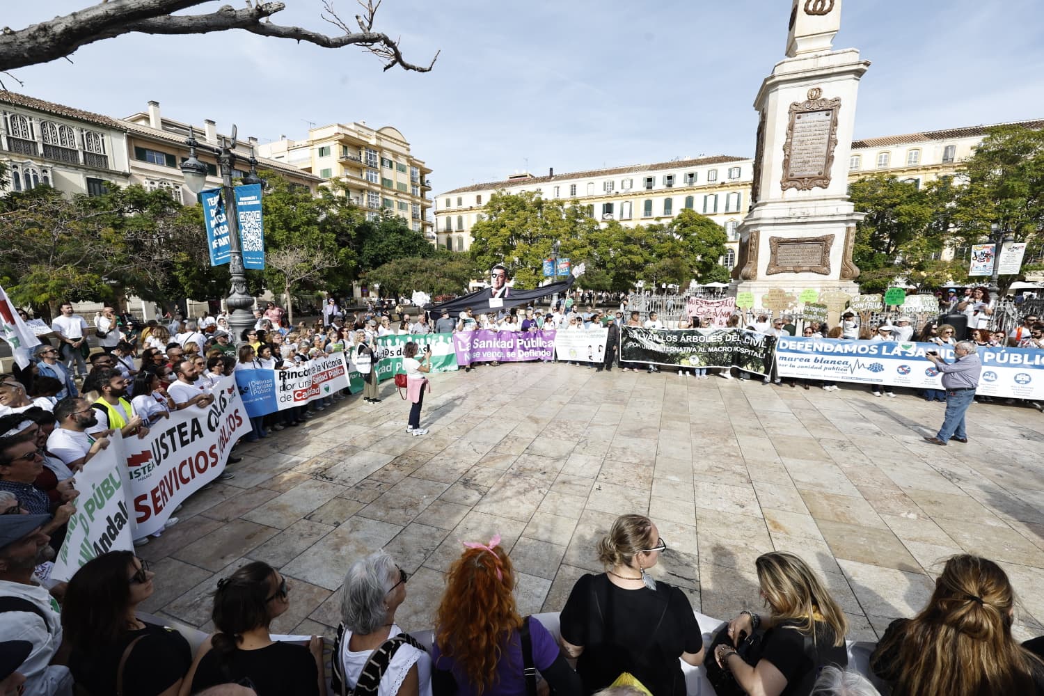 Fotos | Miles de personas recorren el Centro de Málaga en defensa de la sanidad pública