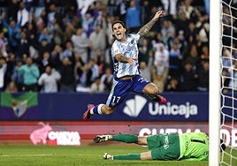 Jauregi celebra un gol, que suponía el 2-1, y que fue anulado por un fuera de juego previo.