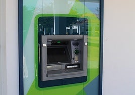 Nuevo cajero automático instalado en Villa del Guadalhorce, el primero de la pedanía.