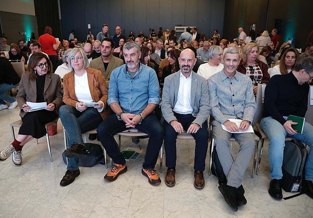 Lola Navarro, vicesecretaria general de UGT; Leire Iglesias, directora general de Sepes; Óskar Martín, secretario general de UGT Andalucía; Francisco Javier Salas, subdelegado del Gobierno; y Antonio González, secretario general de UGT Málaga.