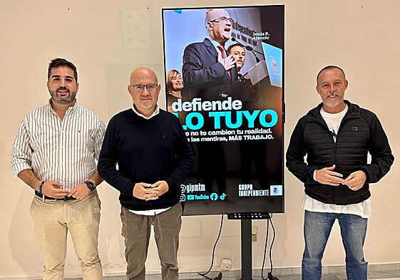 Los ediles del GIPMTM David Segura, Jesús Carlos Pérez Atencia y David Vilches.