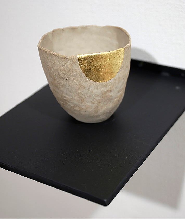 Imagen secundaria 2 - Los restos del taller de María Monasterio son obras de arte